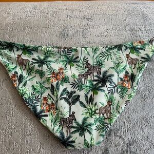 Skatie Jungle Print - Cheryl Bottom Large